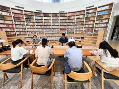经济学学科组开展讲授科研日勾当